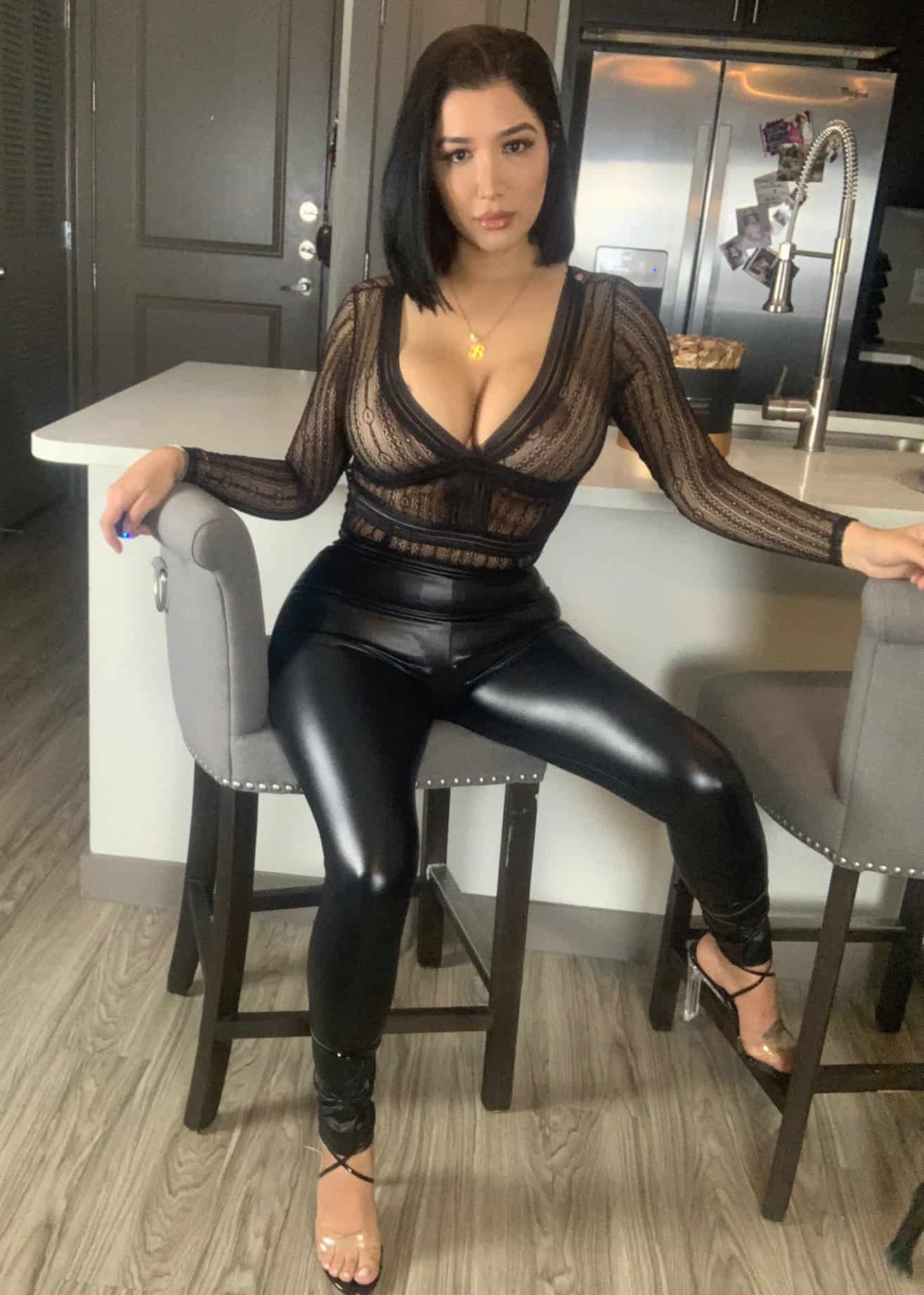 Порно ресейлік пикапшылар жетілген әйелді түсірді